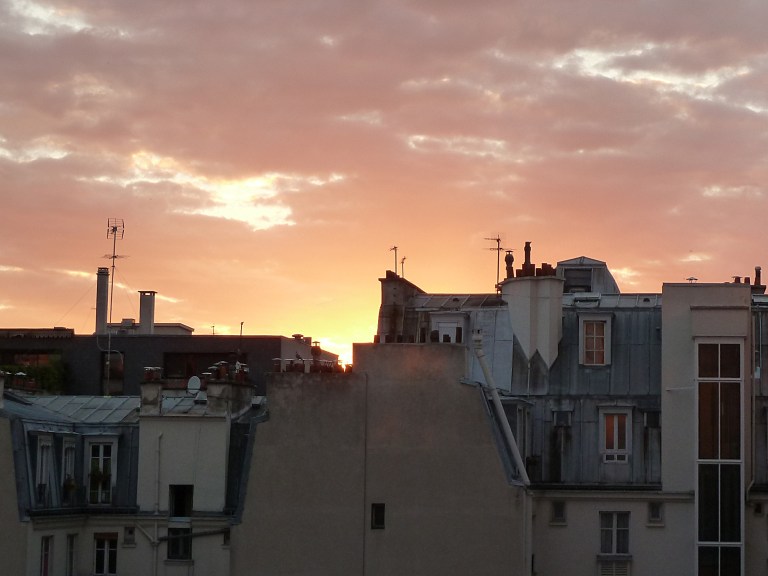 Toits dans le 12ème arrondissement : coucher de soleil