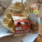 Cartons divers du bac de recyclage