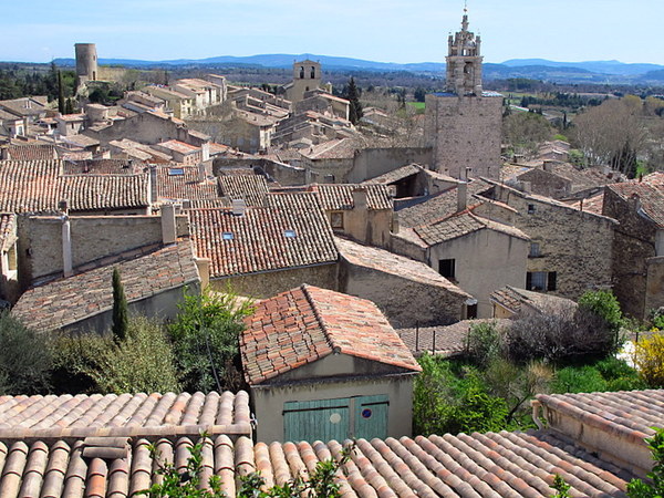 Toits de Cucuron, photo de Jim Charlton